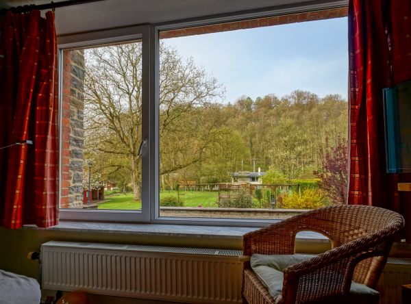 Fiberglass Window Repair in Cedar Falls