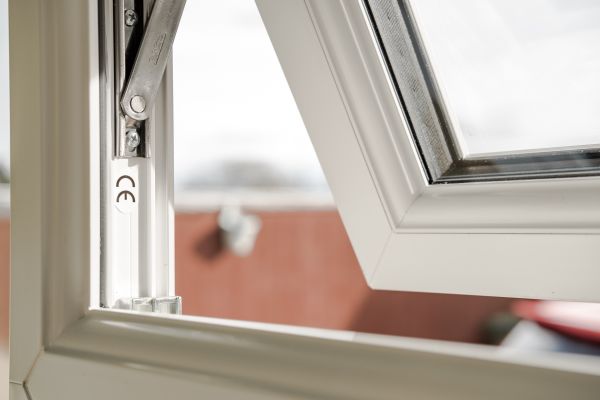Window Hinge Replacement in Cedar Falls