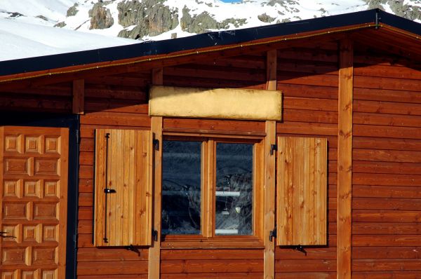 Cabin Window Repair in Cedar Falls